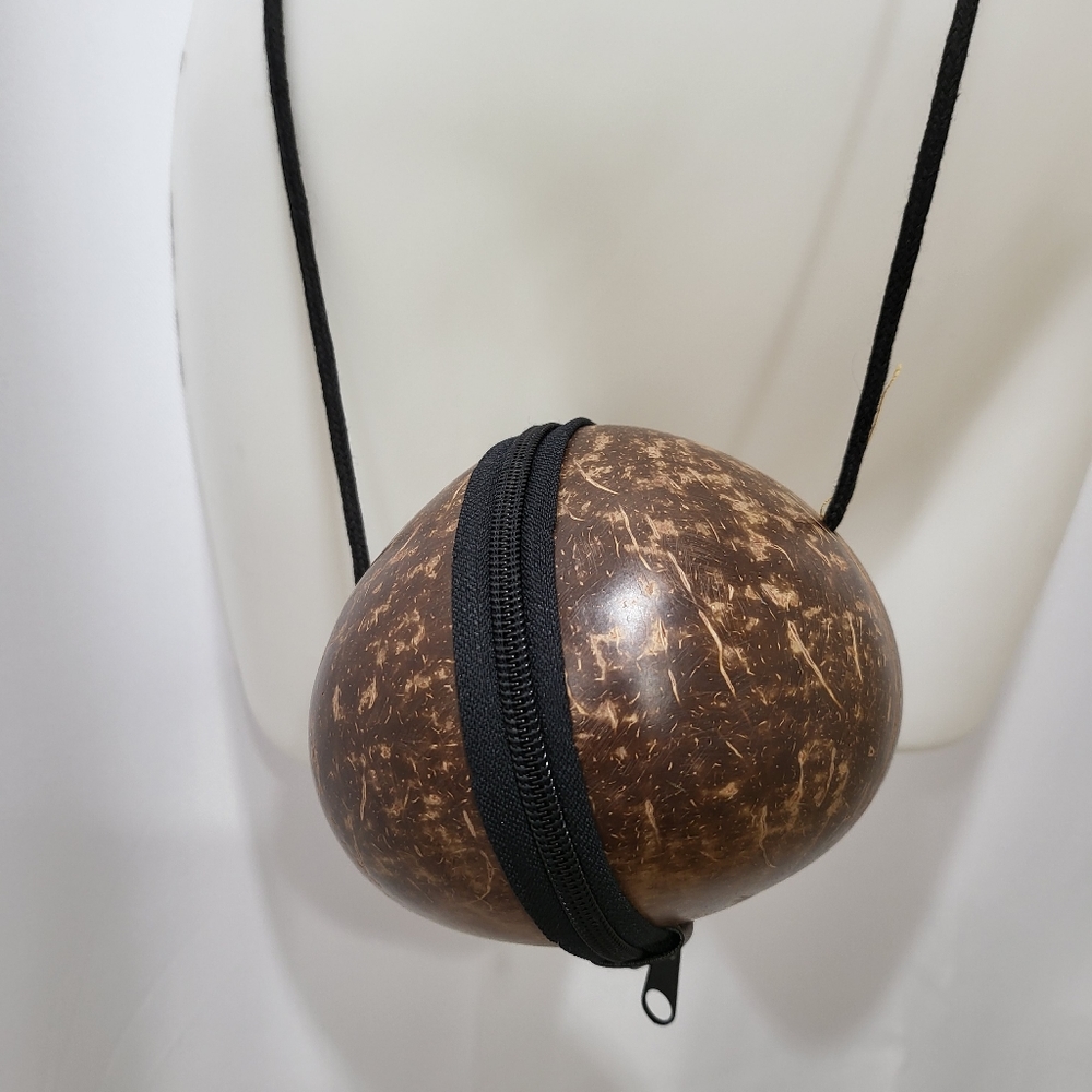 Coconut Shell Purse Bag Round Shellac String Strap Zipper Lined